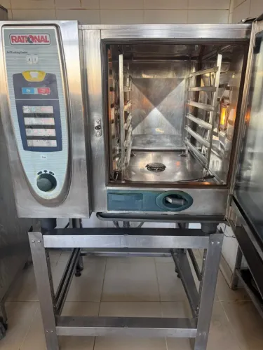 FORNO COMBINADO RATIONAL SELFCOOKINGCENTER SCC 61 + BASE ORIGINAL