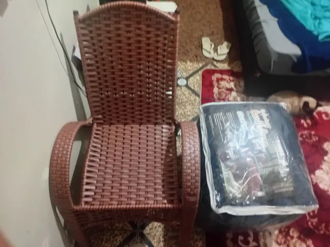 Vendo cadeira de descanso e coberdrom