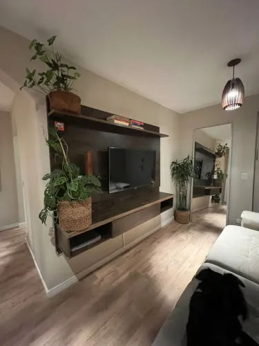Alugo Apartamento no Novo Mundo com 2 quartos, 45 m2.