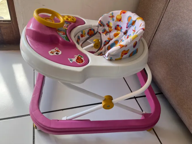 Andador infantil com musical Andajá