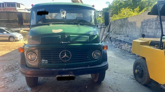 Vende caminhão MB 1113 munck
