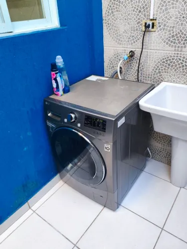 Máquina de lavar e secar LG 11/6 Kl