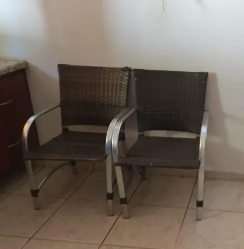 02 Cadeiras para área de lazer interna ou externa 