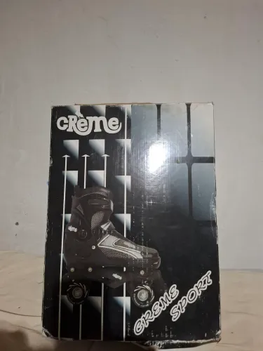 Patins marca creme Zerado tamanho 36/37