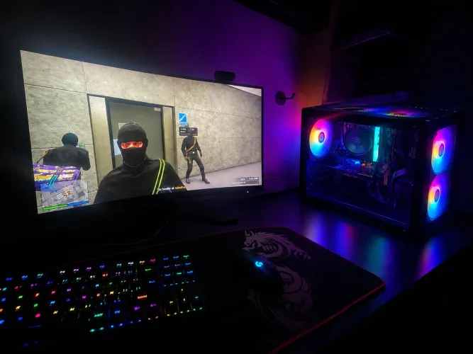 PC GAMER RYZEN 5 5600GT | 16GB RAM | 4 MESES DE USO!<br>