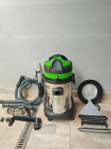 Lavadora aspirador extratora 35L 1200w 135 110v IPC Soteco.