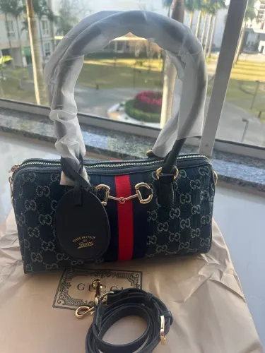 Gucci Bolsa monograma - acompanha todos os itens - Nova