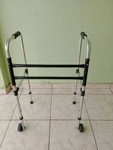 Andador
