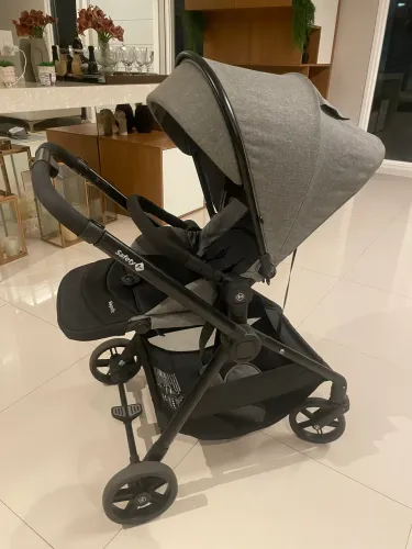 Carrinho Safety 1st + bebê conforto + base veicular