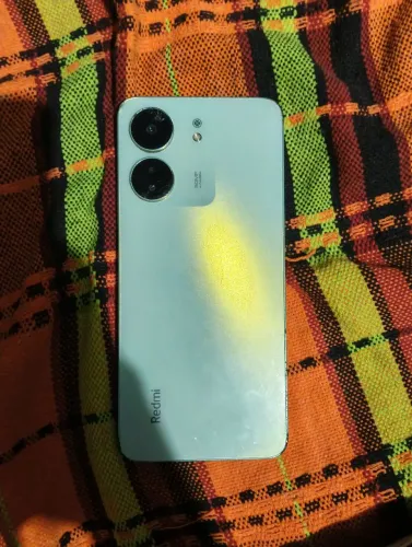 Redmi 13c funcionando perfeitamente somente está trincado