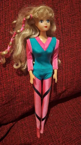 Belíssima e Antiga boneca