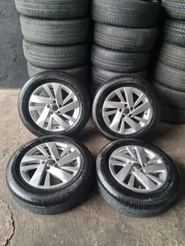 Vendo jogo de roda aro 15 original vw 