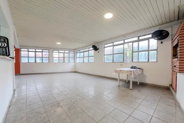 Loja na Estrada Morro dos Olhos D'Agua, 2 170 m²