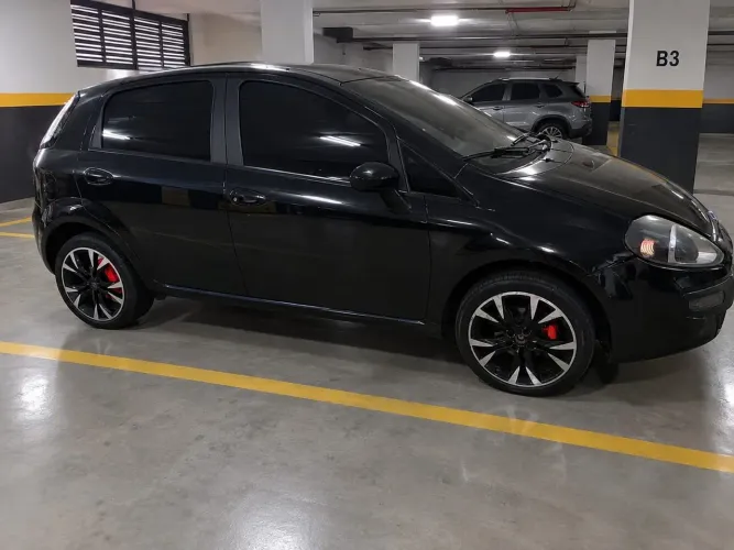 Fiat Punto Attractive 1.4 Fire Flex 8V 5P 2013