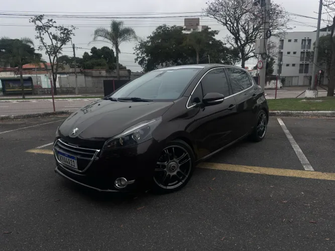 Peugeot 208 Griffe 1.6 Flex 16V 5P Mec. 2014