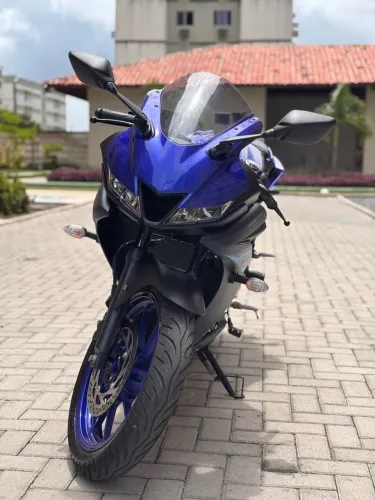 Yamaha YZF R-15 155 ABS 2025