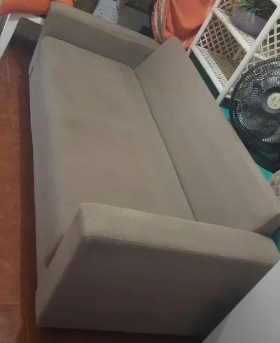 Sofá 3 lugares 400 reais   mesa para tv 150