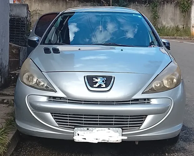 Peugeot 207 Sed. Passion XR Sport 1.4 Flex 8V 4P 2010