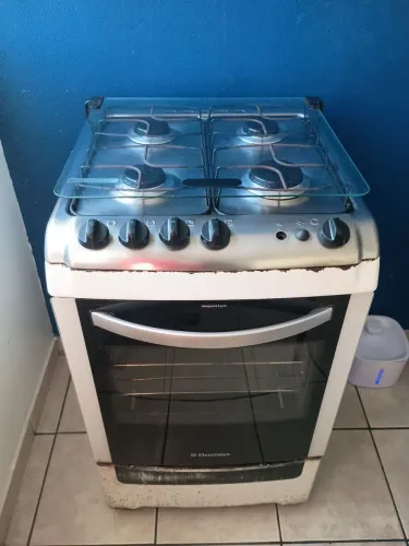 Fogão de 4 bocas Eletrolux usado
