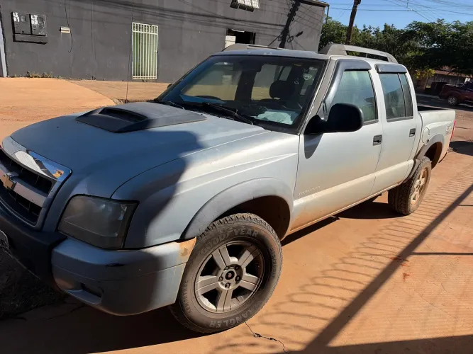 Chevrolet S10 P-up Tornado 2.8 TDI 4x2/4x4 CD Dies 2010