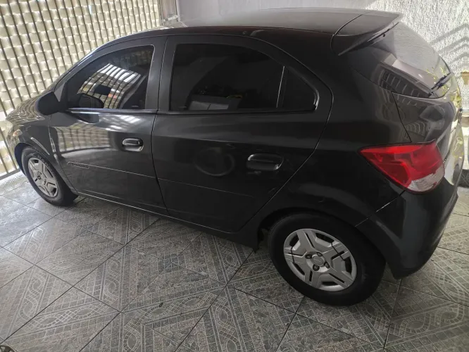 Chevrolet Onix JOY Hatch 1.0 8V Flex Mec. 4P 2018