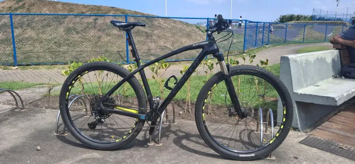 Mountain Bike Elite Carbon Sport 19 Muito Nova