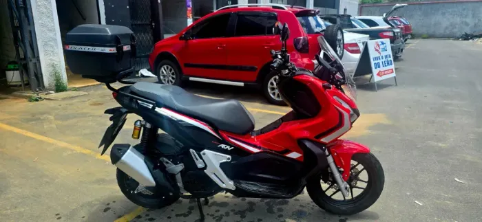 Honda ADV 150 ano e mod. 2022 apenas *2.700 kms único dono Acompanha bauleto