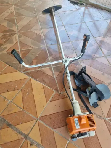 Vendo Roçadeira Costal Stihl FS 290 usada