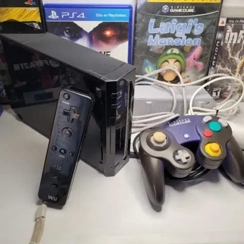 Nintendo Wii Desbloqueado Com Controles Originais E Controle GameCube