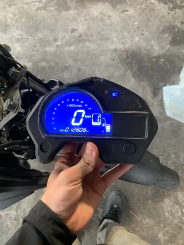 Painel digital de moto