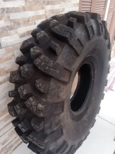 1 peneu genius 45/13.5×17 em bom estado