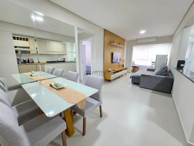 Apartamento à venda com 2 dormitórios na Cidade Ocian em Praia Grande