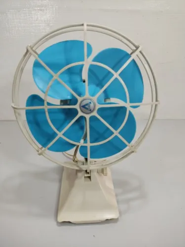 Defeito Leia - Ventilador Antigo Arno Pequeno 110v Amb 0 Mm 00 127v 0 (Usado)