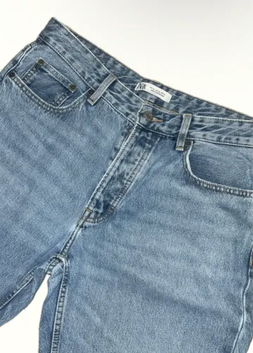 jeans straight fit azul médio