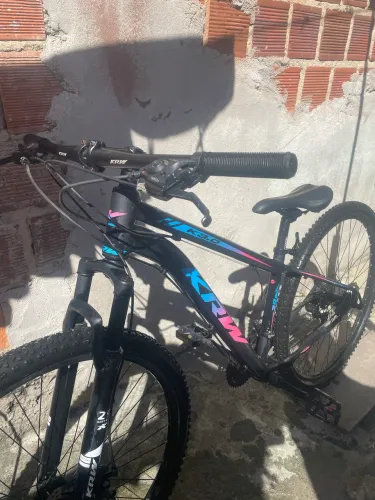 Vendo bicicleta Krw, aro 29, usada poucas vezes
