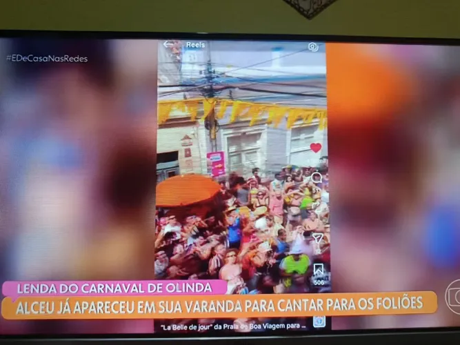 Tv smart 32 polegadas Philco valor 900,00 bem conservada e ótimo estado sem defeito