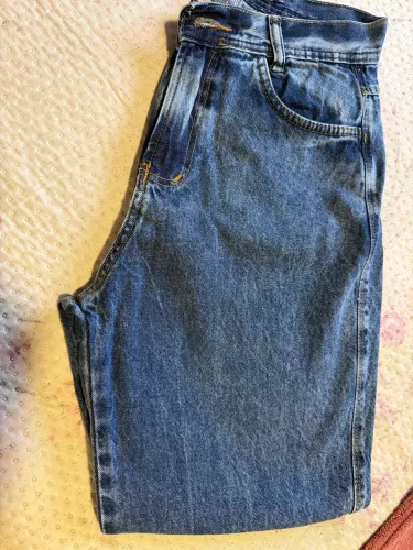 Calça feminina número 38 usada 2x fôrma grande