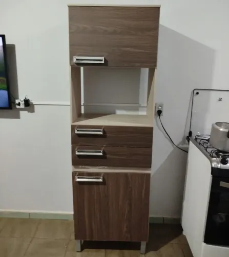 Armário Semi Novo 190x36: Retirar no Jardim Leblon!
