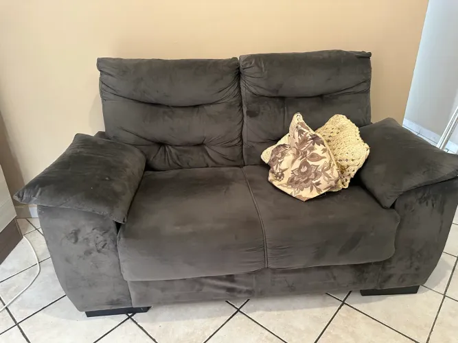 Sofá 2 lugares - 100 reais