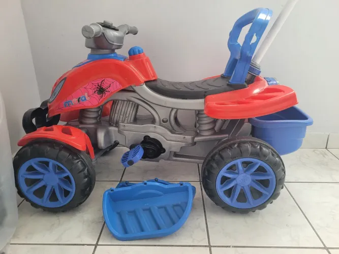 Quadriciclo infantil