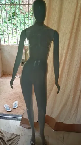 Maniquis feminino para loja