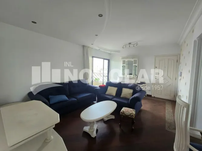 Apartamento com 2 dormts(1suite), 3 vagas fixas laterais