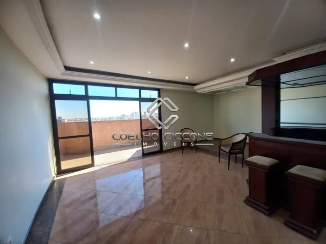 Cobertura com 5 dormitórios, sendo 4 suítes, 5 banheiros ao total para Locação, 300m² por