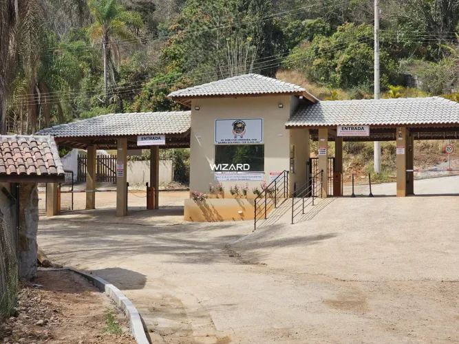 Terreno em Atibaia, condomínio fechado, ótima localização, para venda com 5848m²
