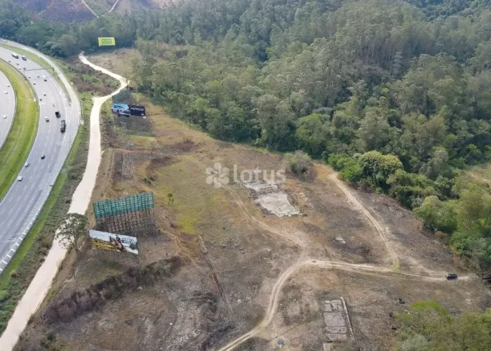 TERRENO INDUSTRIAL À VENDA CONFRENTE PARA A RODOVIA EDGAR MÁXIMO ZAMBOTTO - CAJAMAR-SP!