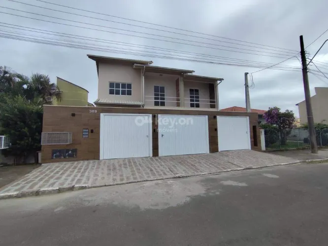 Casa para aluguel, 3 quartos, 1 vaga, Centro - Capivari de Baixo/SC