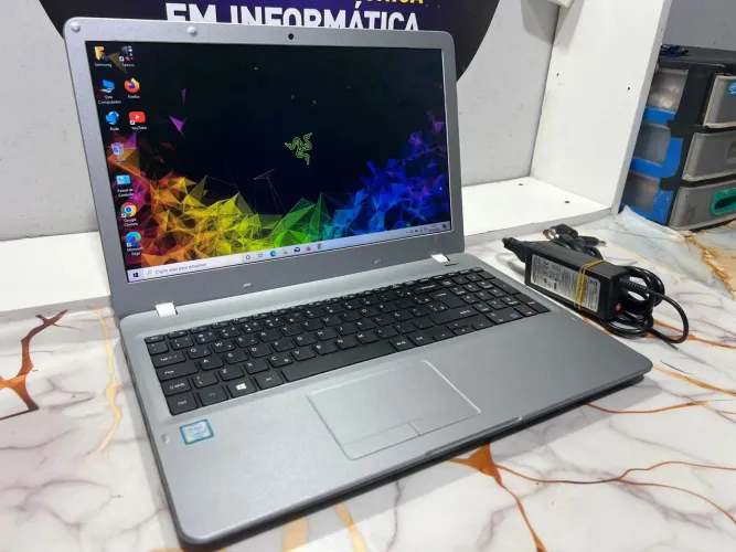Vendo Notebook Samsung Intel Core i3-6th 2.0ghz/ SSD 240GB/ 8GB DDR4/ office + Programas 