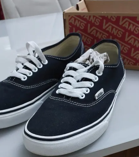 Tênis Vans Authentic Preto - Novo