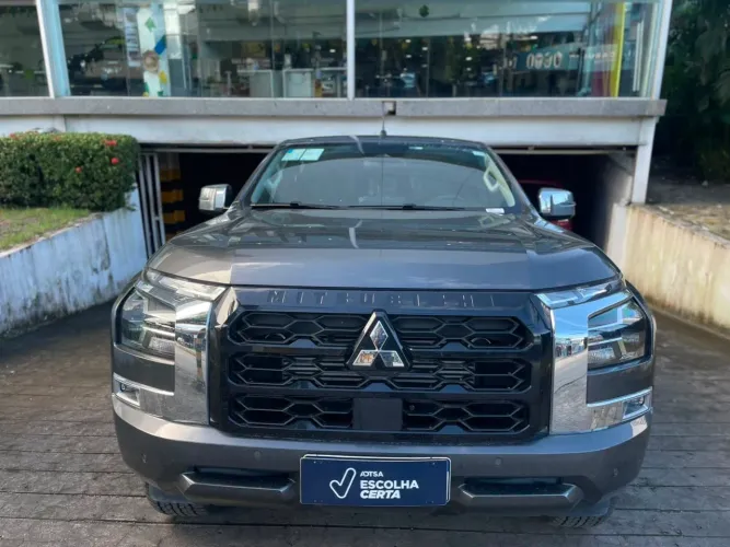 Mitsubishi TRITON HPE-S 2.4 CD 4X4 TB Diesel Aut. 2026