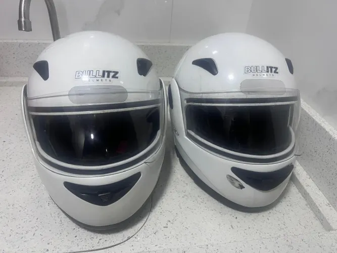 2 CAPACETES ROBOCOP